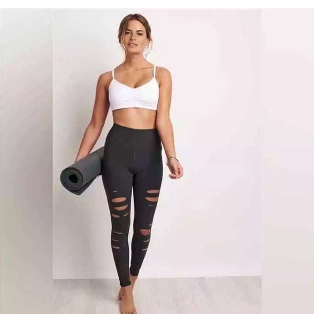 Alo Yoga High Waisted Ripped Warrior Leggings - Black - Small NWOT - Picture 12 of 14